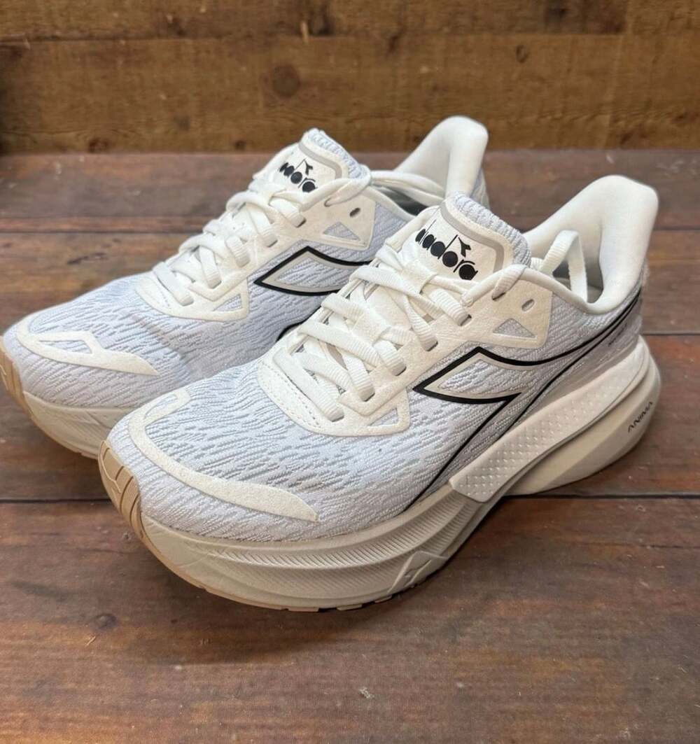 Diadora Nucleo 2 Running Shoes Size 7 White Silver